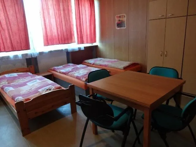 Monty * Ricany (Central Bohemian)